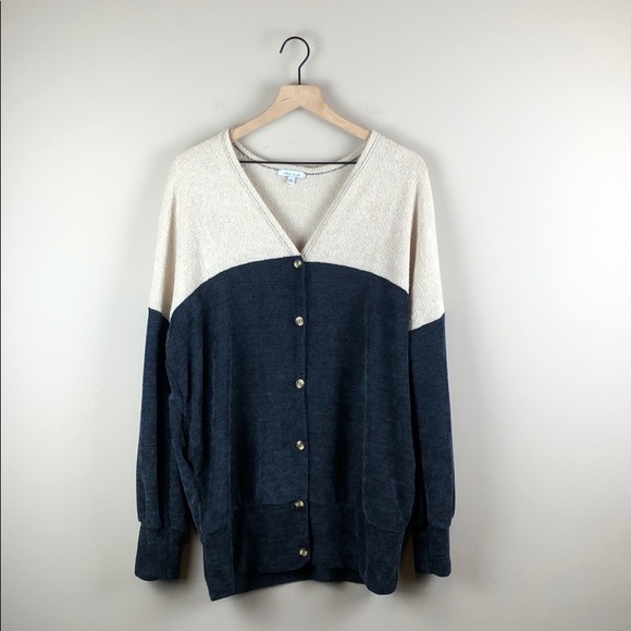 white birch Sweaters - White Birch Oversized Button Front Cardigan (L)